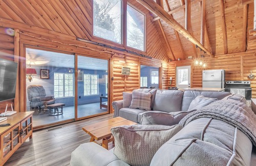 Beulah Cabina | Platte Haven: Summer Bliss: Kayak, Fish & Relax by the River!