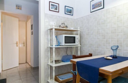 Montovjerna Apartamento | Plavi Zal Apartment - One Bedroom Apartment with Two Terraces