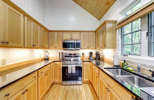 Cashiers Casa | Play Golf & Tennis: Family Escape in Cashiers!