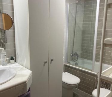 Playa de Almarda Apartamento | PLAYA ALMENARA ATICO DUPLEX VISTAS AL MAR Y MONTAÑA WIFI,PISCINA a