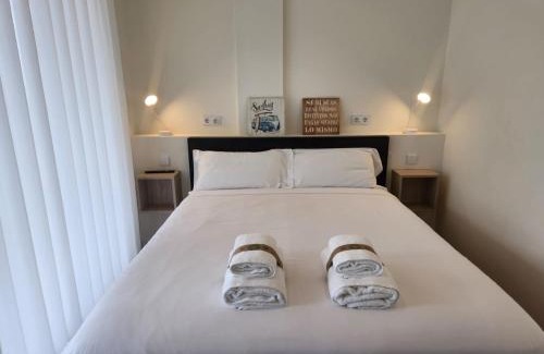 Distrito Oeste Apartamento | Playa B - PRIMERA LINEA DE PLAYA - WIFI GRATIS