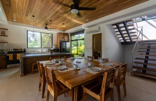 Nosara Villa | Playa Pelada/N. Guiones Luxury home, 5 min. Walk to Beach and Restaurants