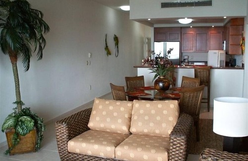 Nuevo Vallarta Condominio | Playa Royal Oceanfront Condo