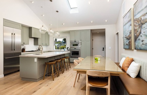 The Mesa Casa | Playa Vida-completely remodeled with A/C, Hot Tub - walk to everything and more