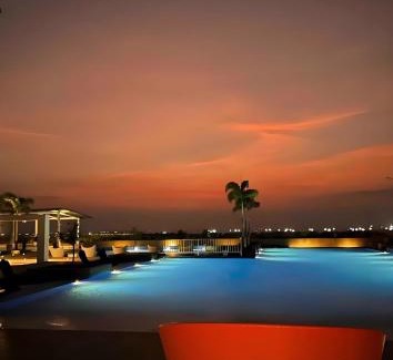 Tambo Apartamento | Playful 1BR With Magnificant Bayview Garden View Near Okada Solaire Aiports with Free Parking