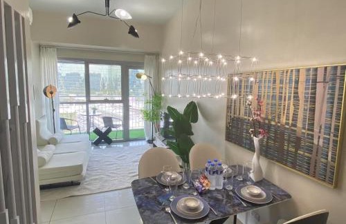 Tambo Apartamento | Playful 1BR With Magnificant Bayview Garden View Near Okada Solaire Aiports with Free Parking