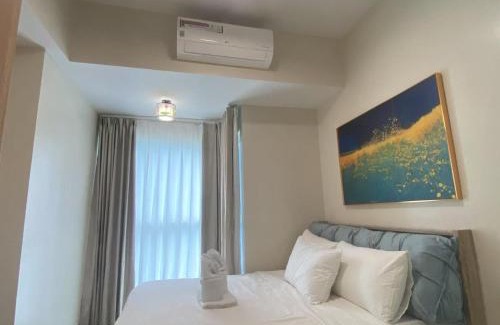 Tambo Apartamento | Playful 1BR With Magnificant Bayview Garden View Near Okada Solaire Aiports with Free Parking
