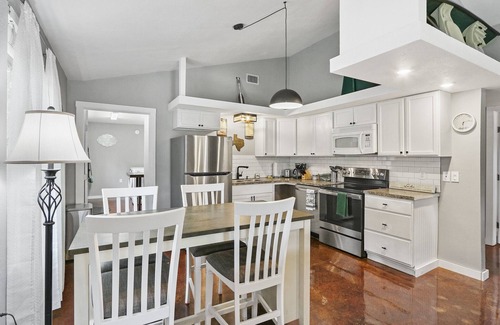 Canyon Lake Casa | Playin Hooky I Pet Friendly, Canyon Lake