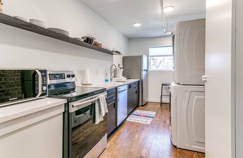 Central Oklahoma City Apartamento | Plaza Americana - Trendy 2Bed Apt