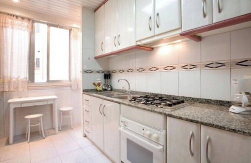 Esquerra de l'Eixample Apartamento | Plaza Universitat Apartment