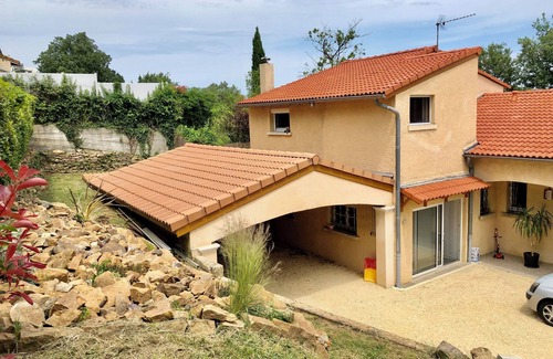 Saint-Georges-les-Bains Casa | Pleasant house (view, nature, pool)