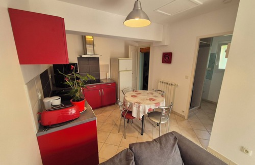 Arles Apartamento | Apartamento agradable en barrio residencial muy tranquilo.