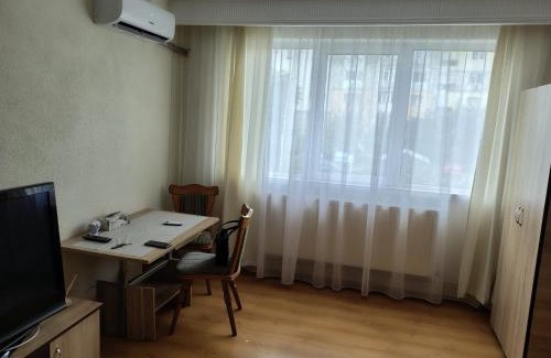 Pitesti Apartamento | Pleasant Banat apartment near amenities