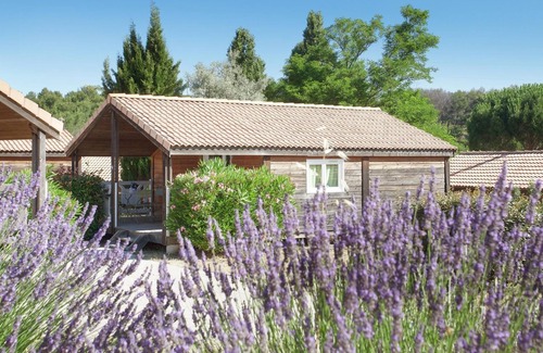 Carnoux-en-Provence Chalet De Esquí | Acogedor chalet con terraza cubierta en un tranquilo entorno