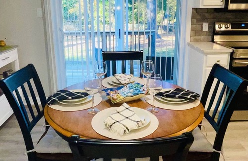 Cary Casa | Pleasant Experience in this City Ranch - Downtown Cary