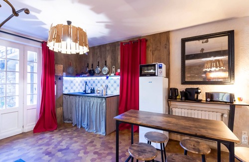 Castelnaud-la-Chapelle Casa | Pleasant House at the Foot of the Castle and the Dordogne