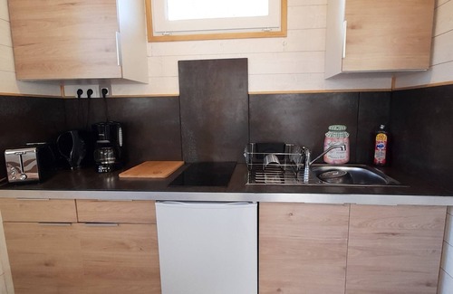 Montescot Apartamento | Pleasant gite for 3, in private grounds with swimming pool