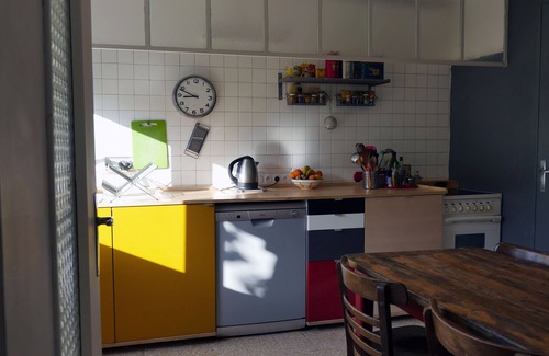 Estanove Casa | Casa agradable con jardín maduro
