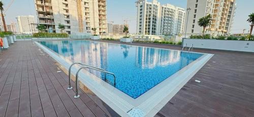 Nad Al Sheba Apartamento | Pleasant New One Bedroom Apartment Azizi Riviera