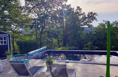 Flagnac Casa | Pleasant studio in a house overlooking Flagnac...