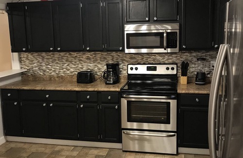 Westgate Casa | Please book using Air-bnb. C&E Homes and Suites, Dog friendly, close to Lejeune.