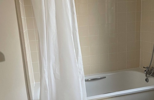 Ferndale Apartamento | Please do not book. VRBO are refusing to delete the ad.