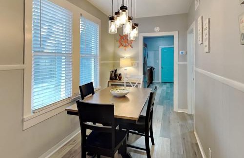 Galveston Casa | Pleasure Pier Retreat Manor