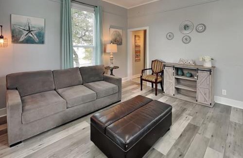Galveston Casa | Pleasure Pier Retreat Manor