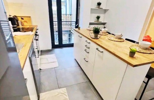 Downtown Angers Apartamento | Plein center 8pers 4ch 2sdb, Terrace, billiard table