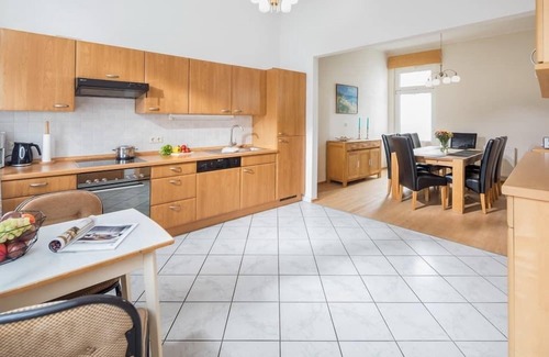 Norderney Casa | Plenty of space for up to 8 people in a prime location