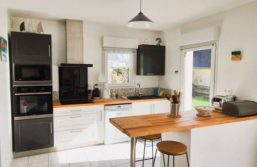 Pleuven Casa | Pleuven, house with enclosed garden, ideal for visiting the region
