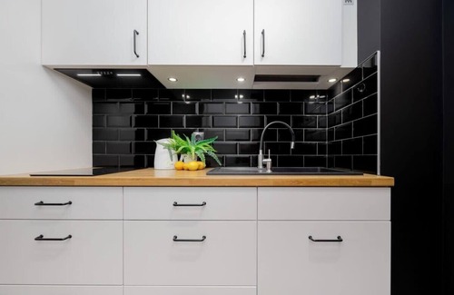 Targowek Apartamento | Plosa 3 | Comfortable Studio | Balcony | WiFi