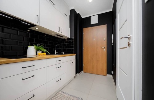 Targowek Apartamento | Plosa 3 | Comfortable Studio | Balcony | WiFi