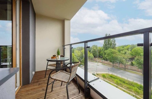 Targowek Apartamento | Plosa 3 | Comfortable Studio | Balcony | WiFi