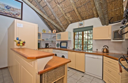 Steenberg Estate Cabina | Plotsklaps Self Catering Cottage