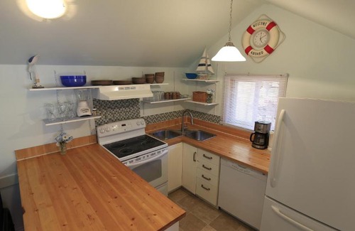 Wasaga Beach Casa | Plovers Cove Cottage