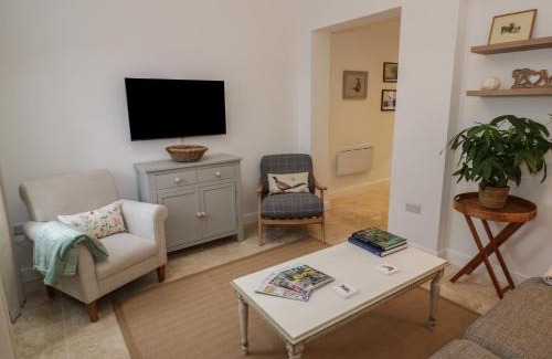 Hellidon Casa | Plum Barn