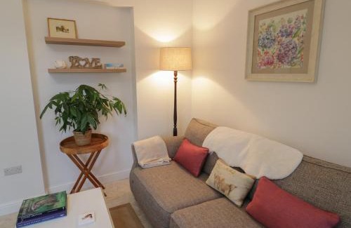 Hellidon Casa | Plum Barn
