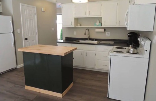 Huron Casa | Plum Brook Duplex - Minutes from Cedar Point