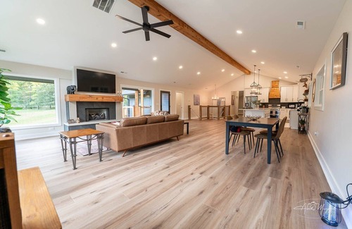 Helmsburg Casa | Plum Creek Lodge | Rustic Luxury Retreat