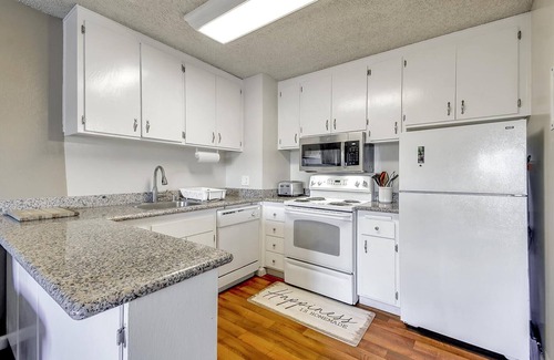 Santa Clara Apartamento | Felpa, Amueblado 2 BR Silicon Valley Corporate Suite