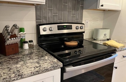 Ladson Casa | Plush in the Pines- 4br & Game Room!