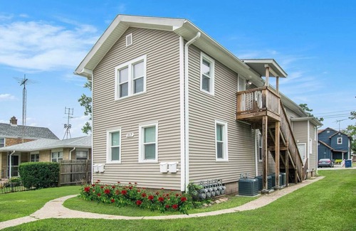 Michigan City Apartamento | Plush Retreat Central Location Private FreeParking