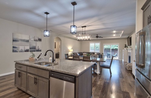 Newberg Casa | PNW Refined Wine Retreat