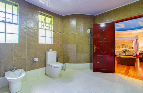 Eldoret Complejo | Poa Place Resort & Hotel - Where Nature Meets Comfort