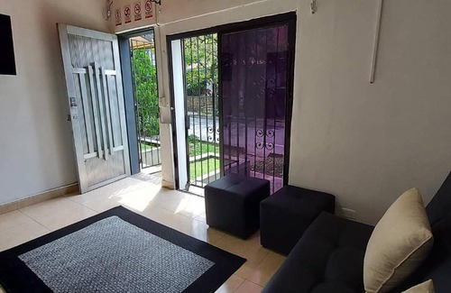 El Poblado Apartamento | Poblado Manila 150MB - Autocheckin