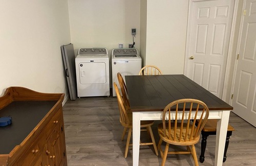 Albrightsville Chalet De Esquí | Chalet,2 acres,hot tub,pool table,firepit,fireplace,A/C,pets ok,ski,lake,hiking