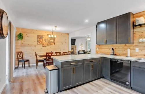 Locust Lake Village Casa | Pocono Lake Colonial | Firepit| Gameroom