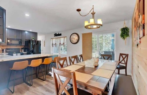 Locust Lake Village Casa | Pocono Lake Colonial | Firepit| Gameroom