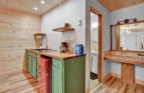 Canadensis Casa | Pocono Modern in the Pines | Firepits | Pets Okay